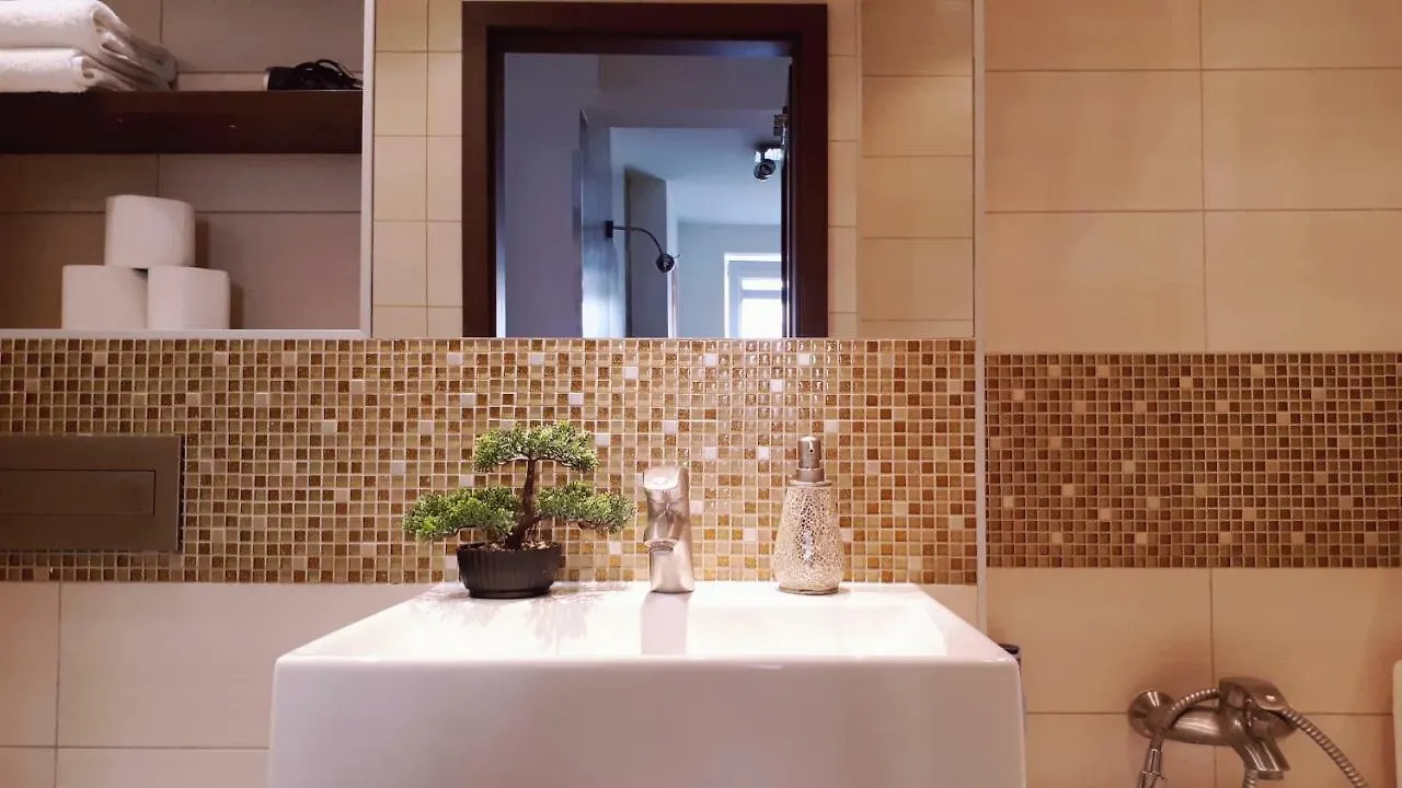 Stylish And Spacious By Cooee Apartments Warsaw
